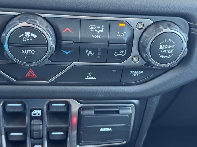 New 2026 Jeep Gladiator Sport AWD/4WD image 35