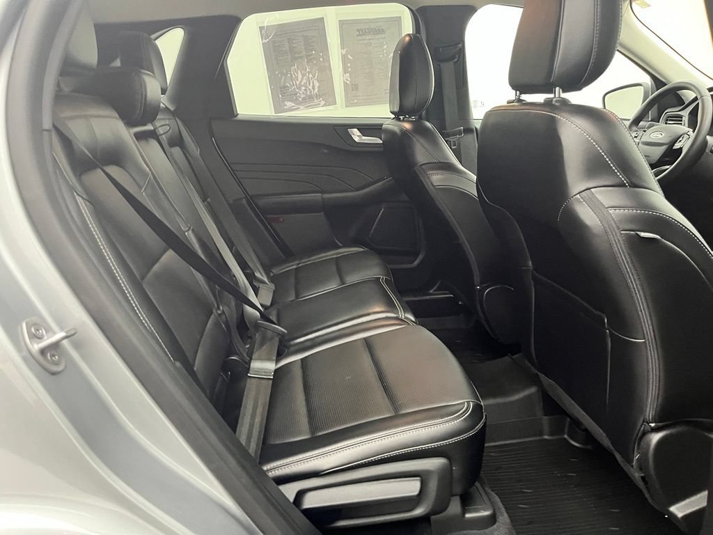 Used 2023 Ford Escape Platinum AWD/4WD image 36
