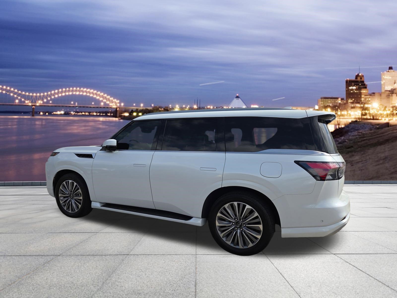 Used 2025 INFINITI QX80 Sensory image 2