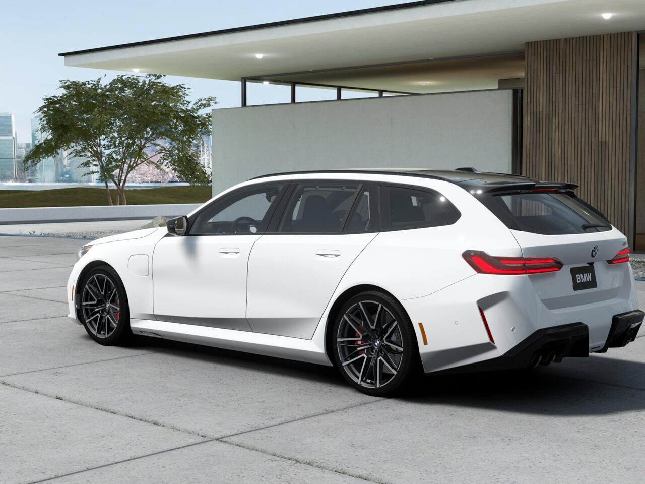 New 2027 BMW M5 Touring AWD/4WD image 2