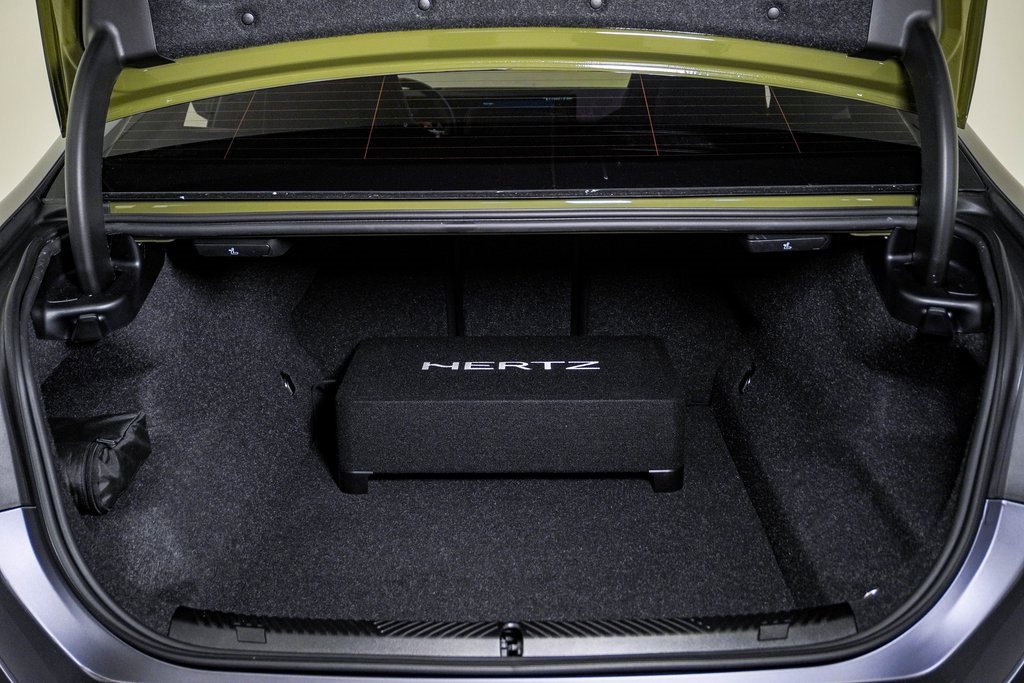 Used 2026 BMW M5 w/ Executive Package image 36