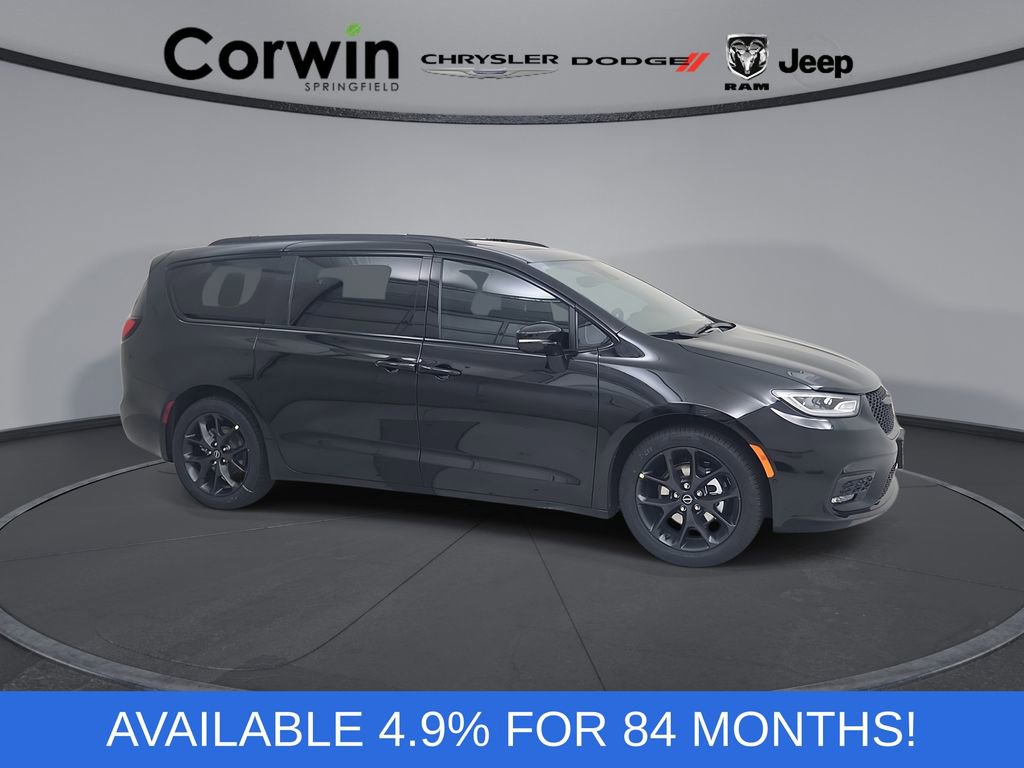 New 2026 Chrysler Pacifica Select image 1