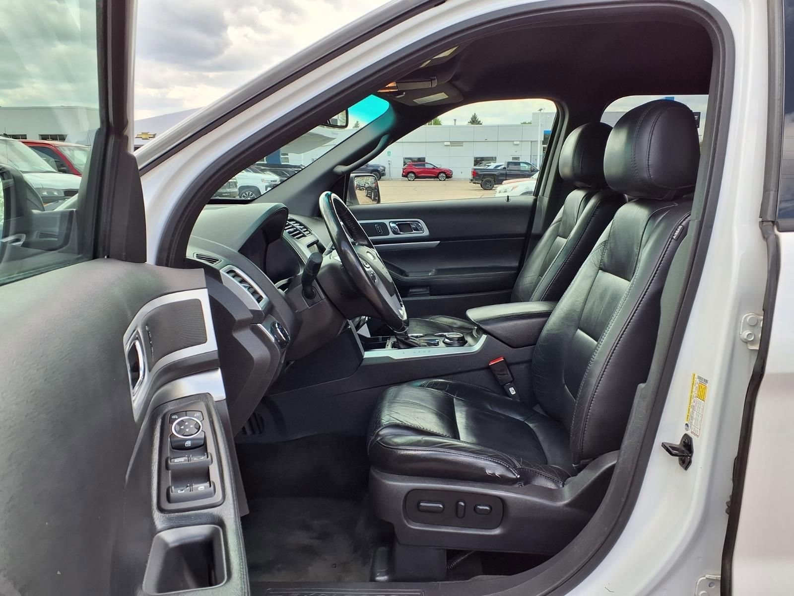 Used 2013 Ford Explorer XLT AWD/4WD image 15