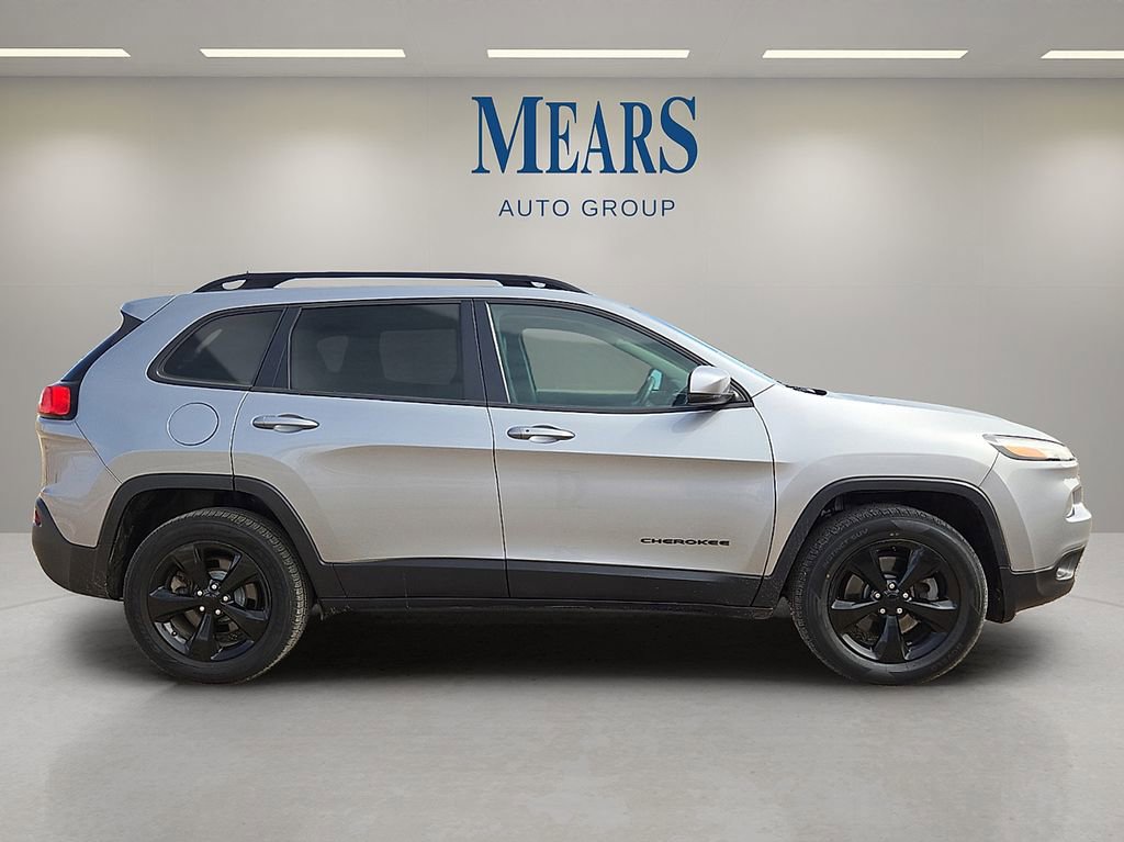 Used 2016 Jeep Cherokee High Altitude image 6