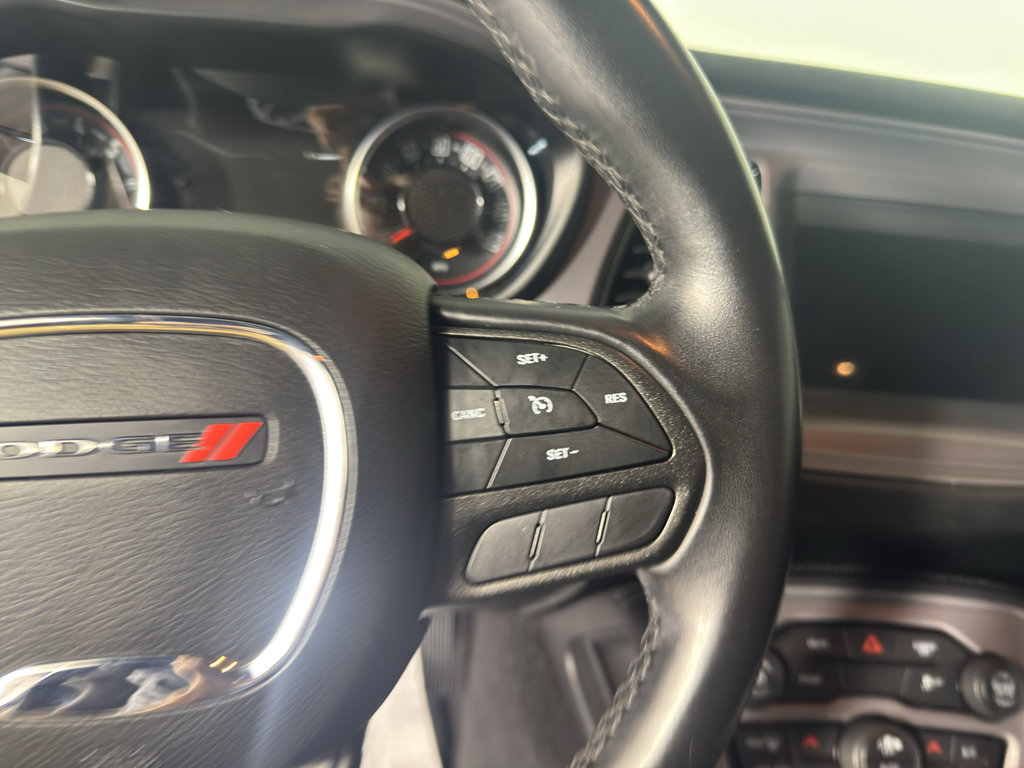 Used 2023 Dodge Challenger SXT RWD image 21