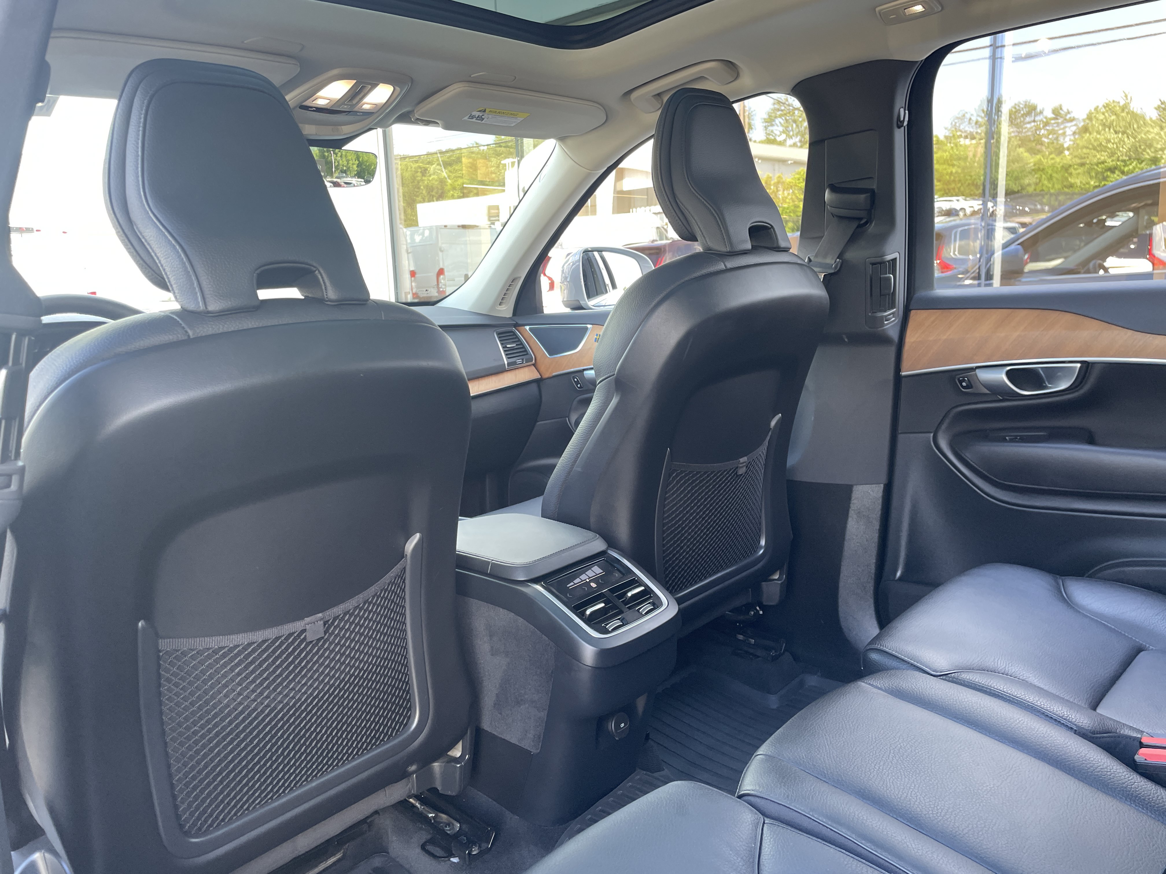 Certified 2024 Volvo XC90 B6 Core w/ Protection Package Premier AWD/4WD image 9