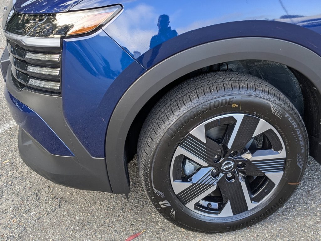 New 2026 Nissan Kicks SV AWD/4WD image 10