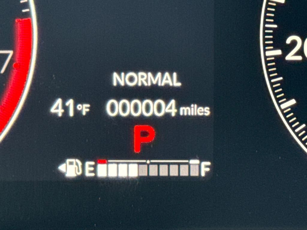 New 2025 Honda Pilot Touring image 18