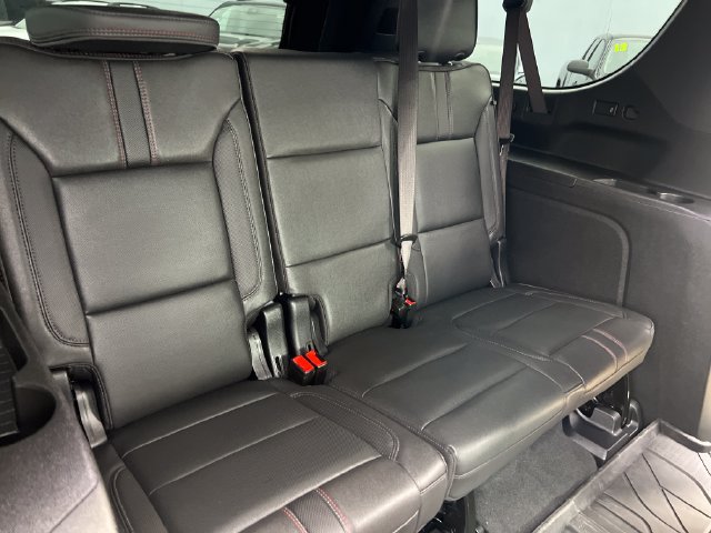 Certified 2025 Chevrolet Suburban RST w/ Comfort Package AWD/4WD image 18