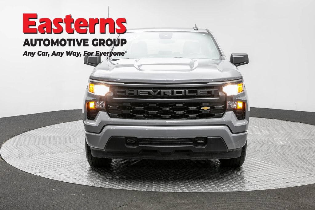 Used 2024 Chevrolet Silverado 1500 Custom AWD/4WD image 2