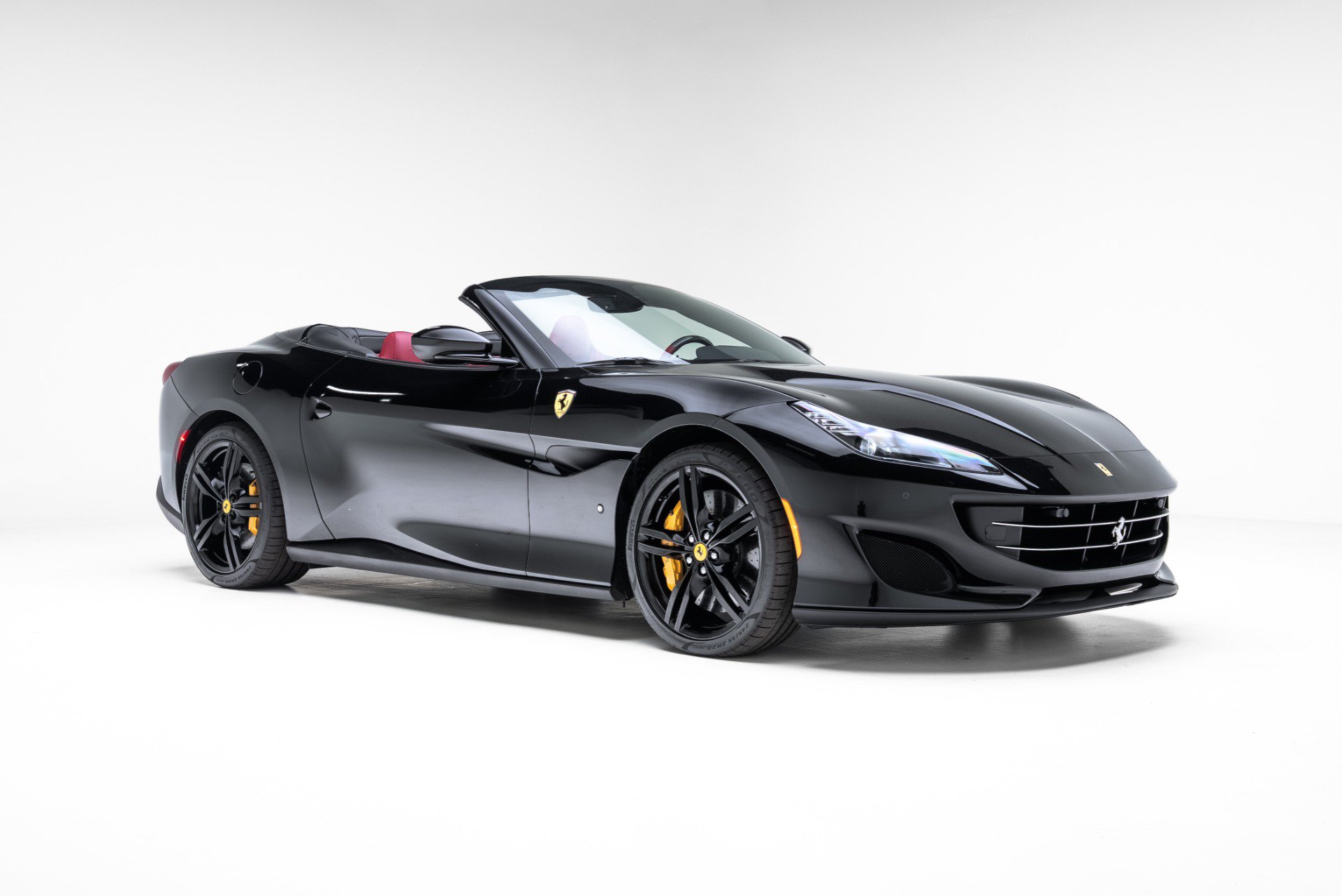 Used 2019 Ferrari Portofino RWD image 3