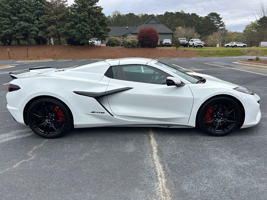 Used 2024 Chevrolet Corvette Z06 RWD image 25