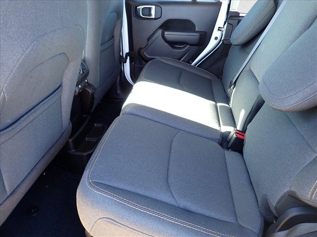 Used 2024 Jeep Wrangler Unlimited AWD/4WD image 8