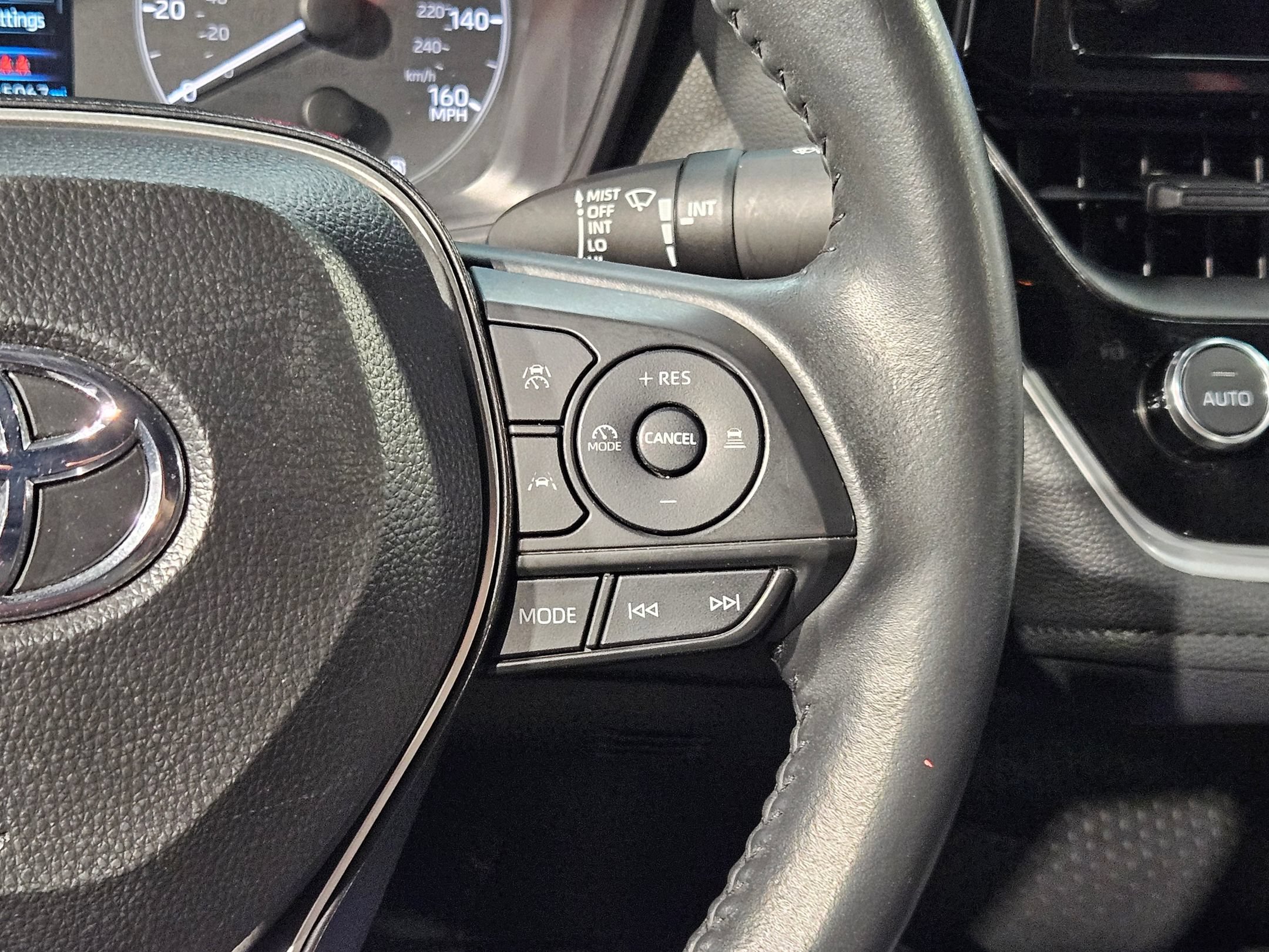 Used 2025 Toyota Corolla SE FWD image 27
