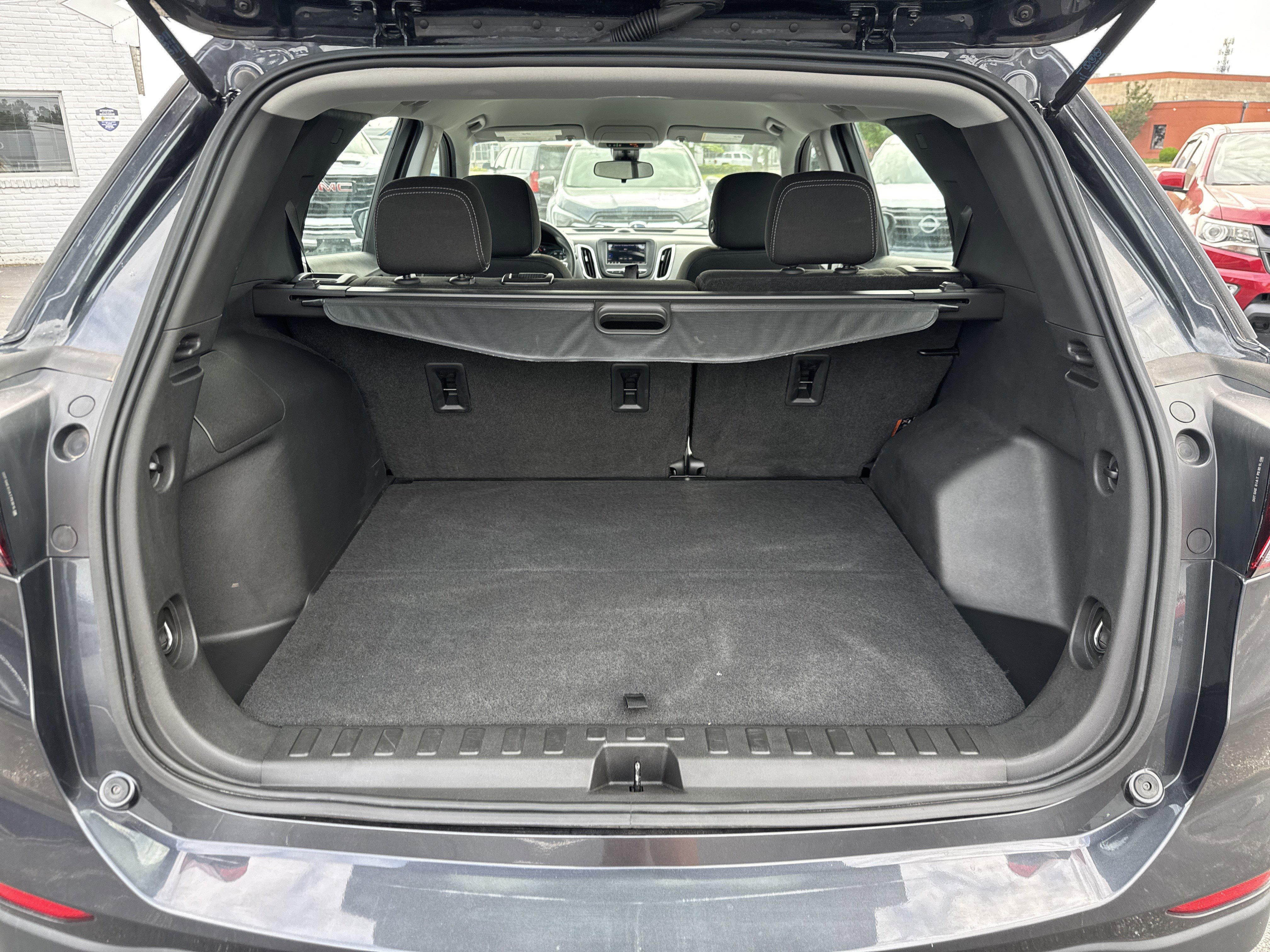 Used 2022 Chevrolet Equinox LS FWD image 13