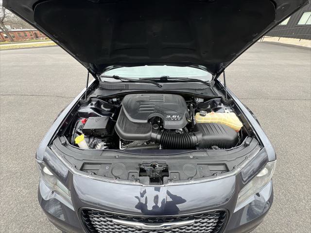Used 2018 Chrysler 300 S w/ 300S Premium Group image 25