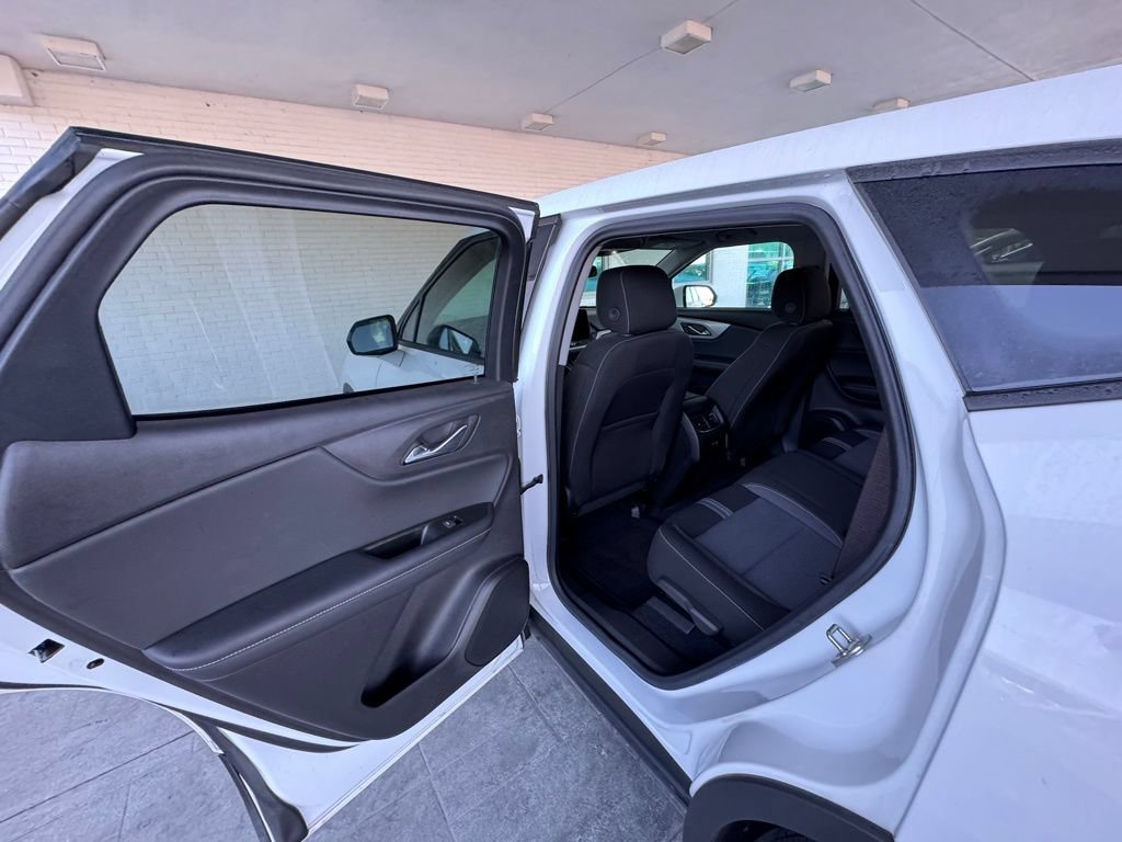 Used 2024 Chevrolet Blazer LT FWD image 19