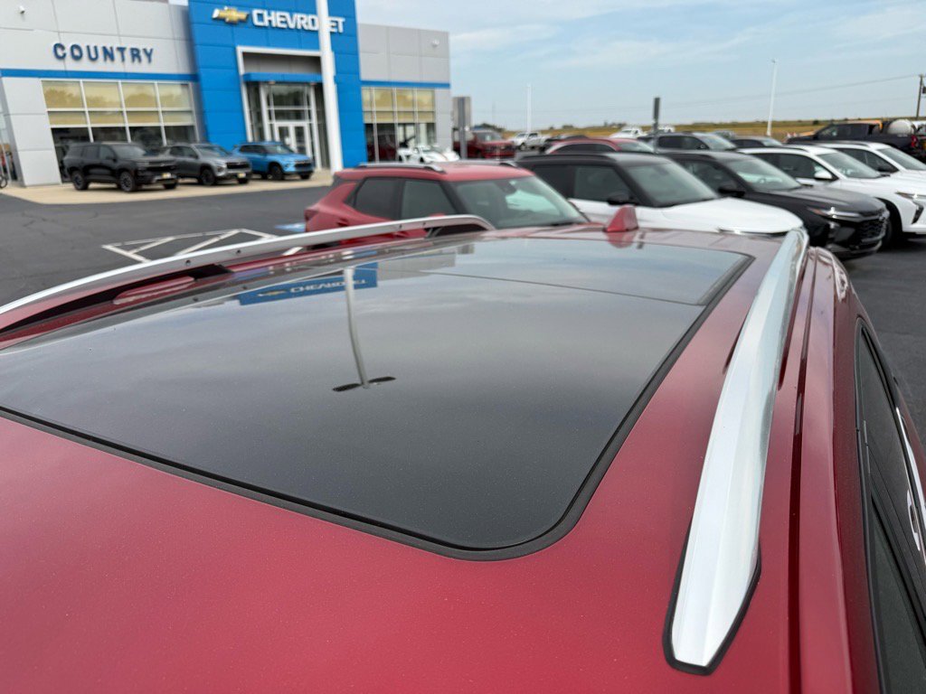 Used 2023 Chevrolet Equinox Premier image 9