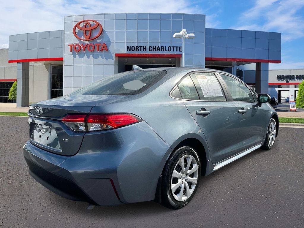 Used 2025 Toyota Corolla LE image 7
