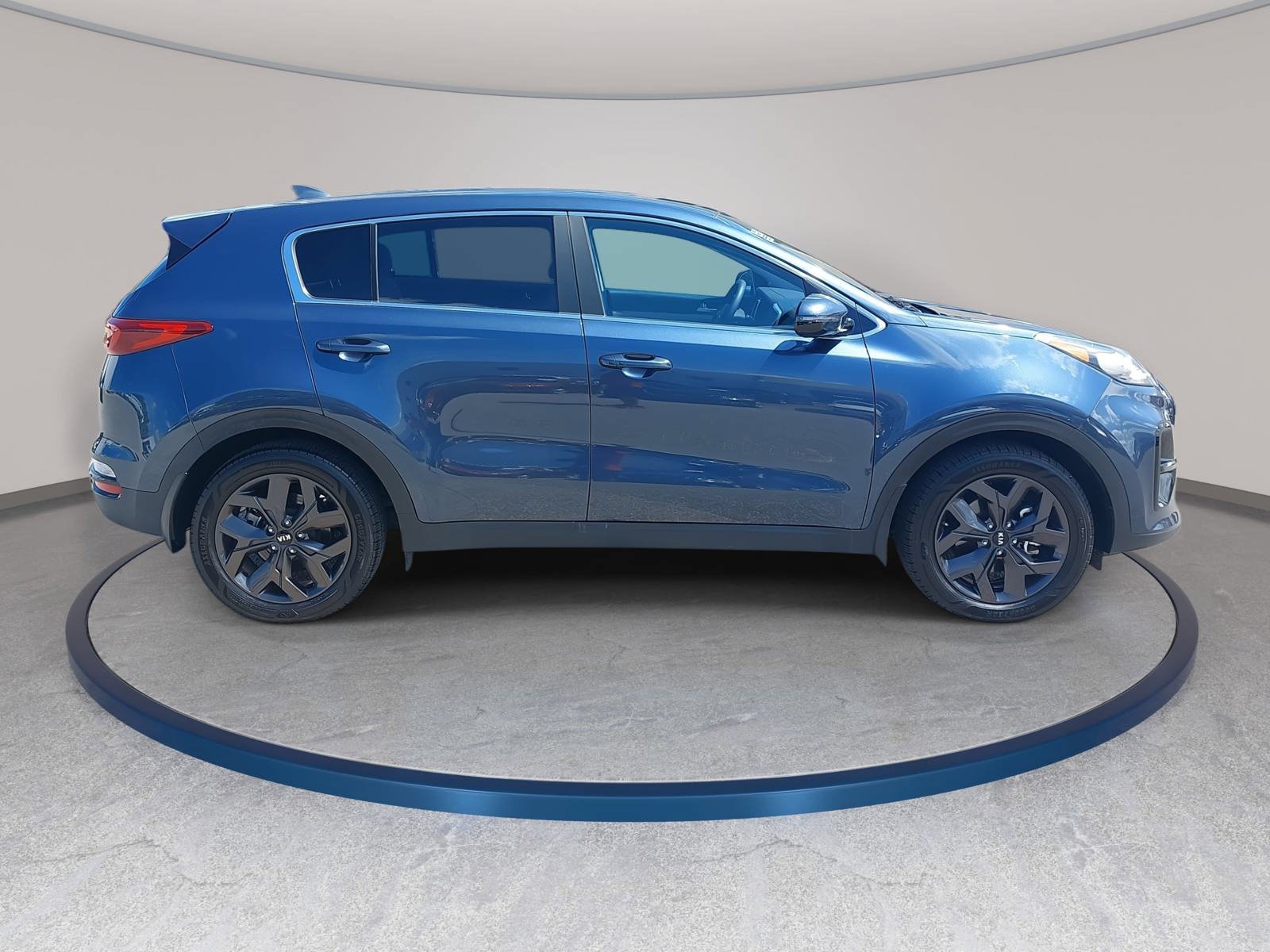 Used 2022 Kia Sportage LX w/ LX FWD Value Edition Package image 4