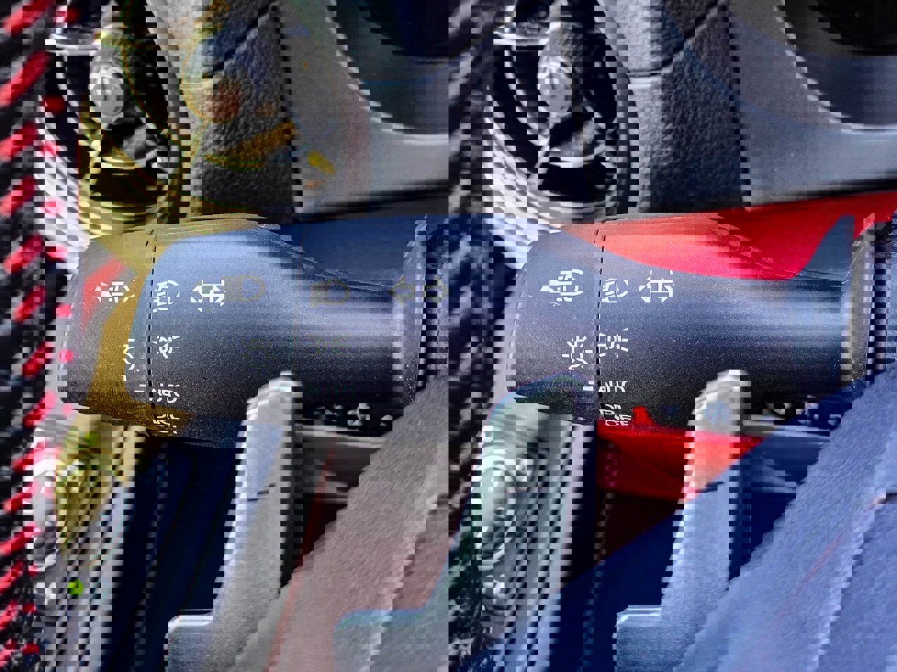 Used 2025 Lexus IS 350 F Sport w/ Navigation Package image 21