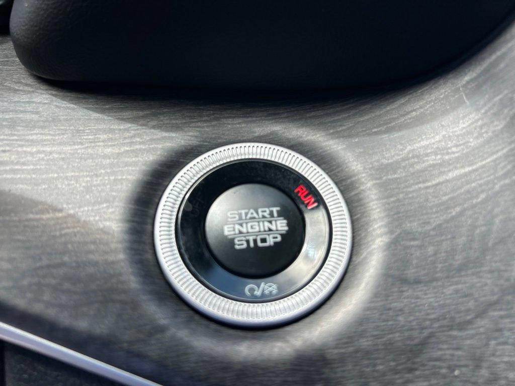 Certified 2024 Jeep Grand Cherokee Limited RWD image 43