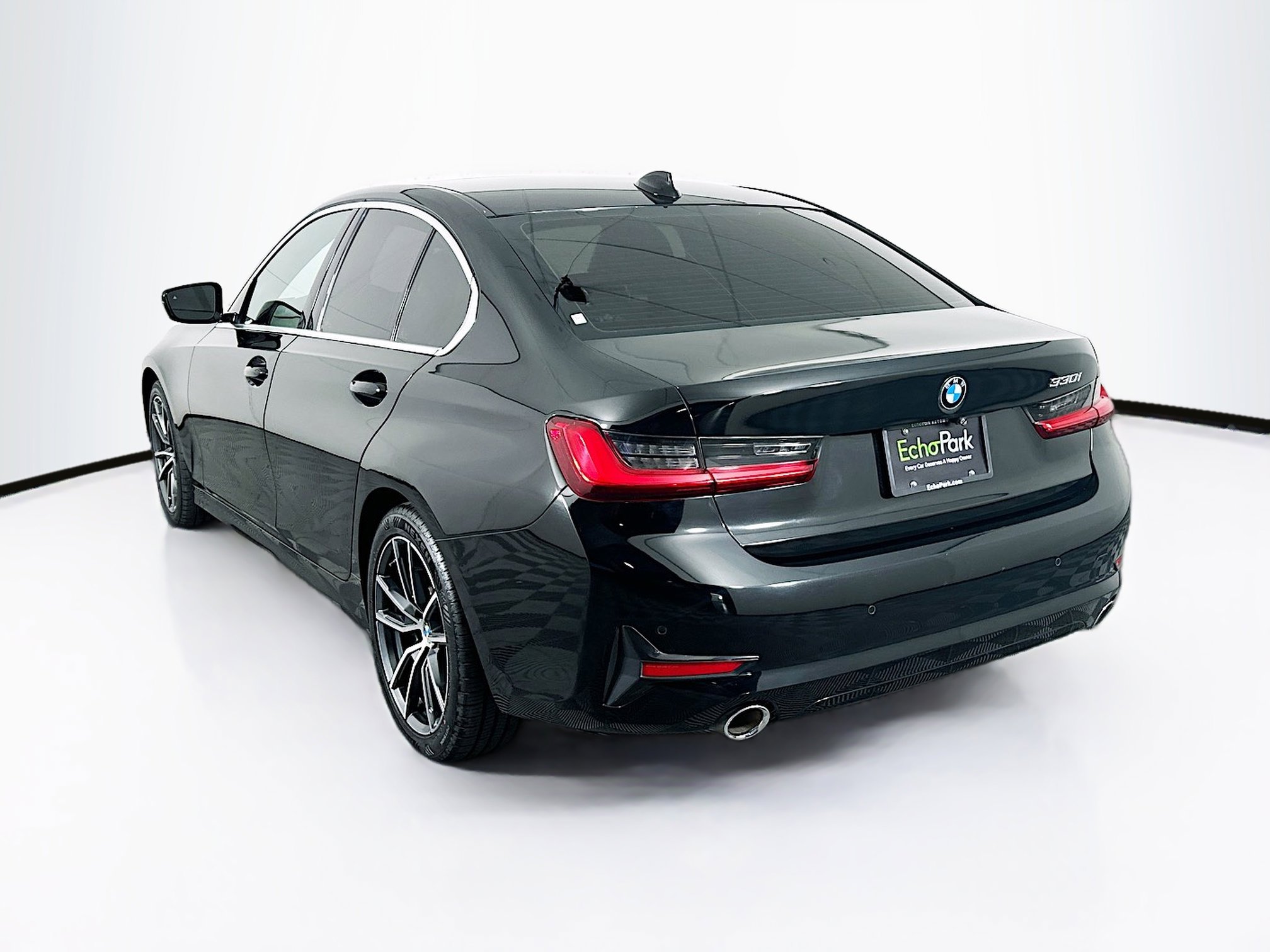 Used 2019 BMW 330i Sedan w/ Premium Package image 5