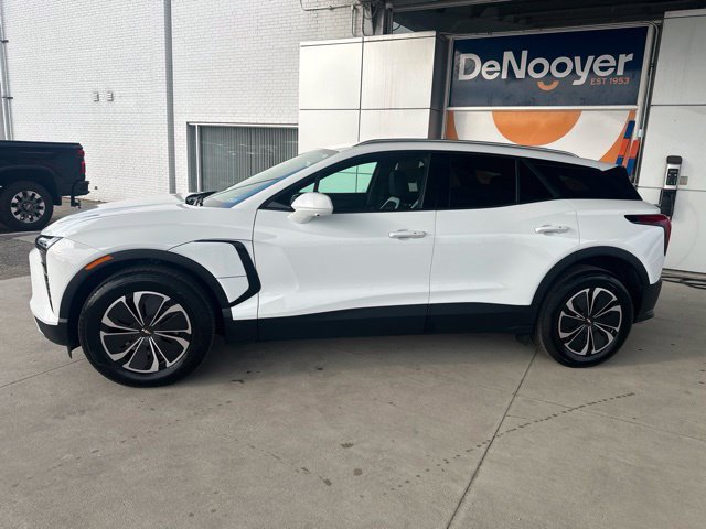 Used 2024 Chevrolet Blazer EV LT AWD/4WD image 11