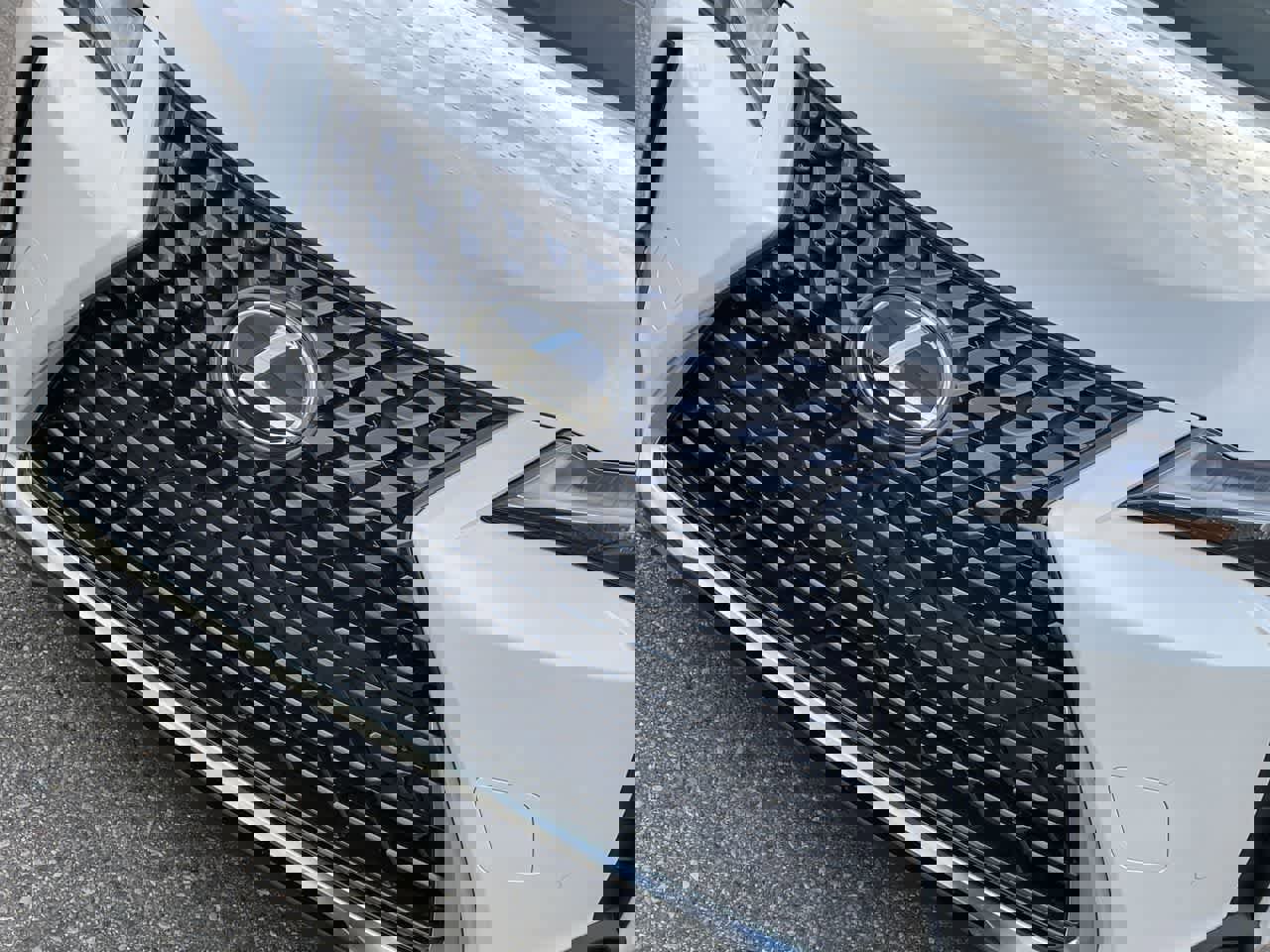 Used 2025 Lexus UX 300h AWD image 36