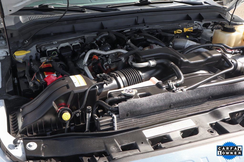 Used 2016 Ford F550 4x4 Crew Cab Super Duty image 14