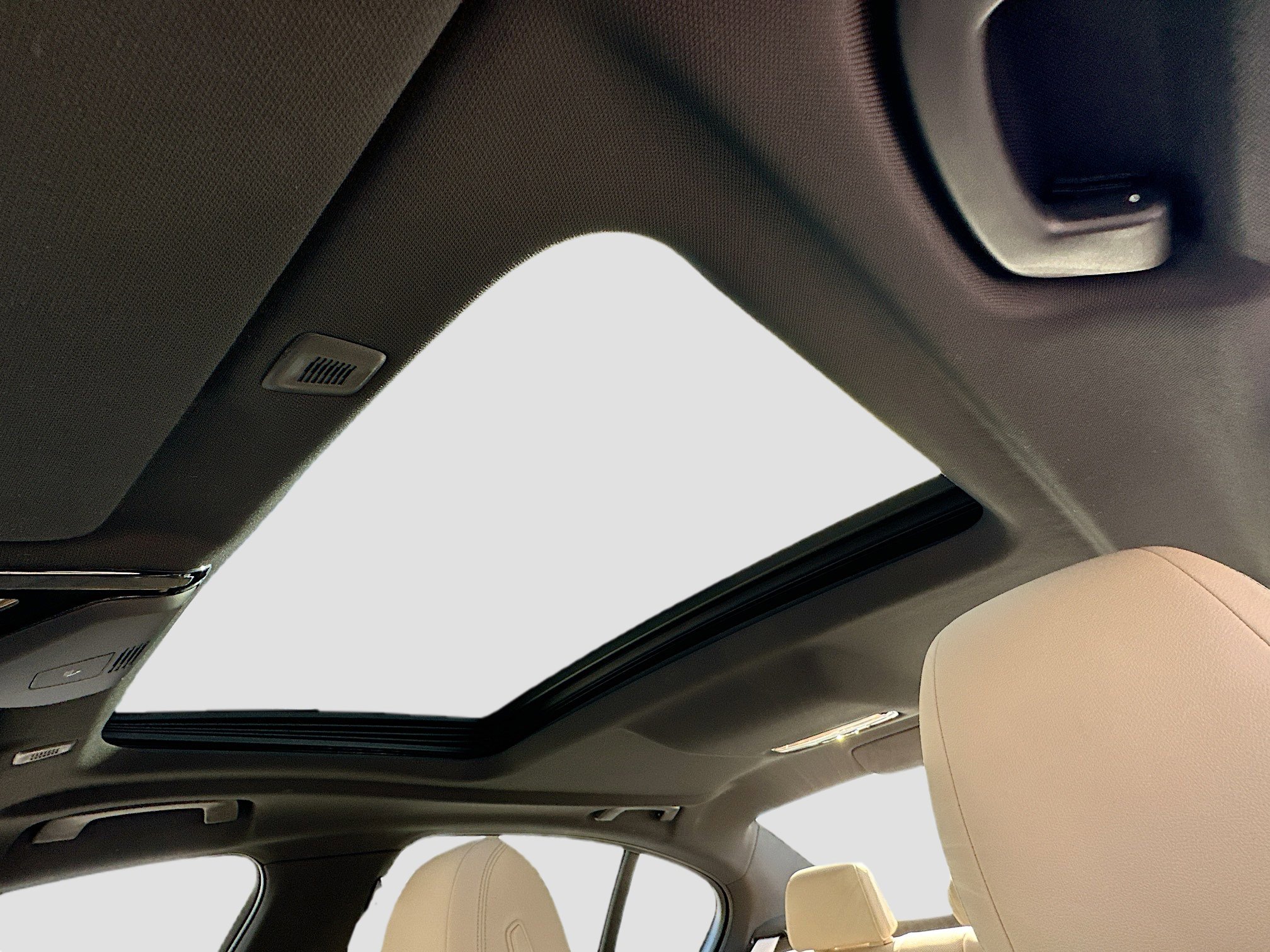 Certified 2023 BMW 530i w/ Premium Package image 20