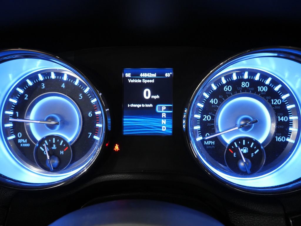 Used 2013 Chrysler 300 C image 15