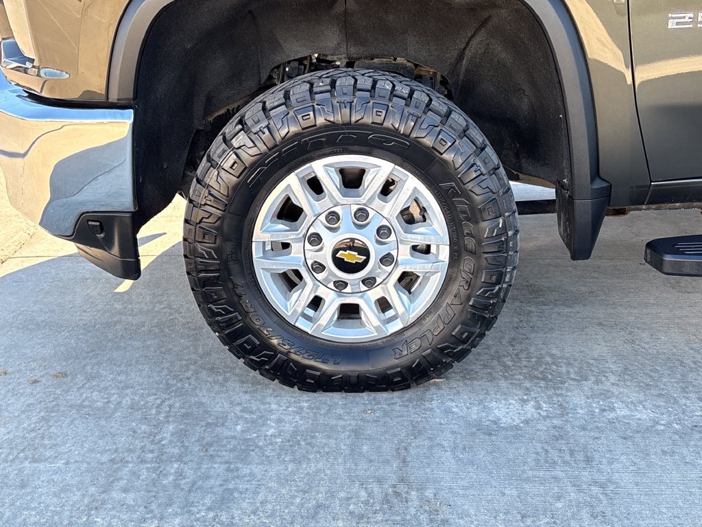 Used 2022 Chevrolet Silverado 2500 LT w/ Convenience Package AWD/4WD image 34