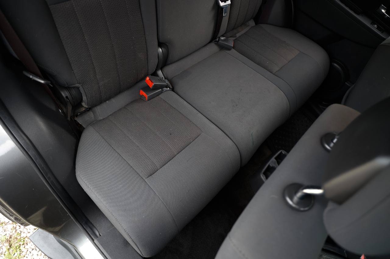 Used 2012 Jeep Liberty Sport w/ Popular Equipment Group AWD/4WD image 12