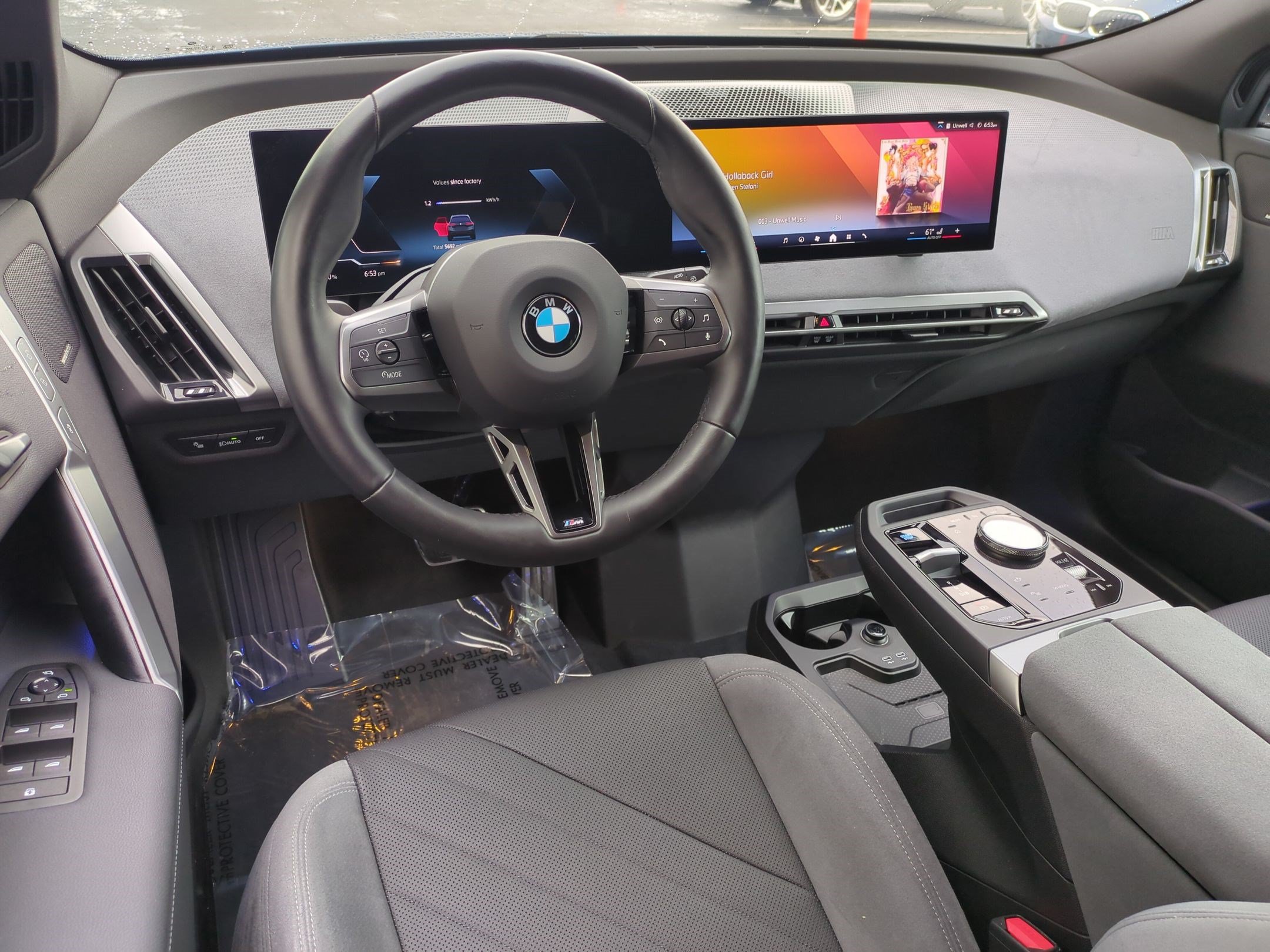 Certified 2026 BMW iX xDrive60 w/ M Sport Package AWD/4WD image 30