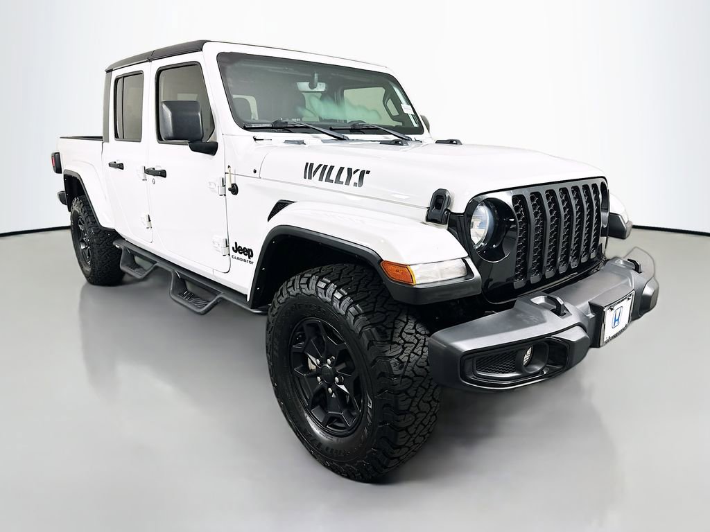 Used 2022 Jeep Gladiator Willys AWD/4WD image 3