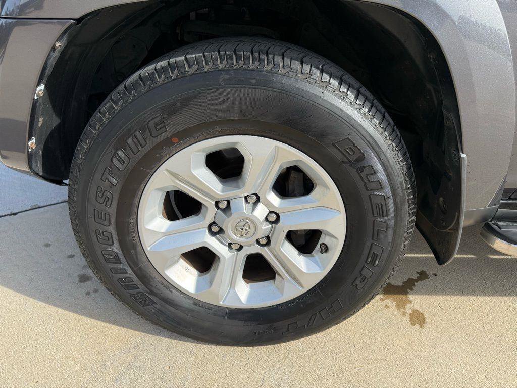 Used 2019 Toyota 4Runner SR5 image 21