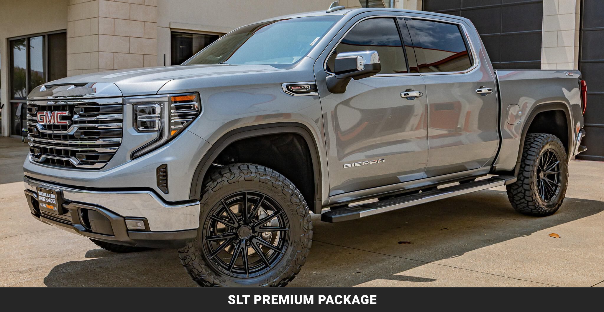 Used 2023 GMC Sierra 1500 SLT w/ SLT Premium Package AWD/4WD image 5