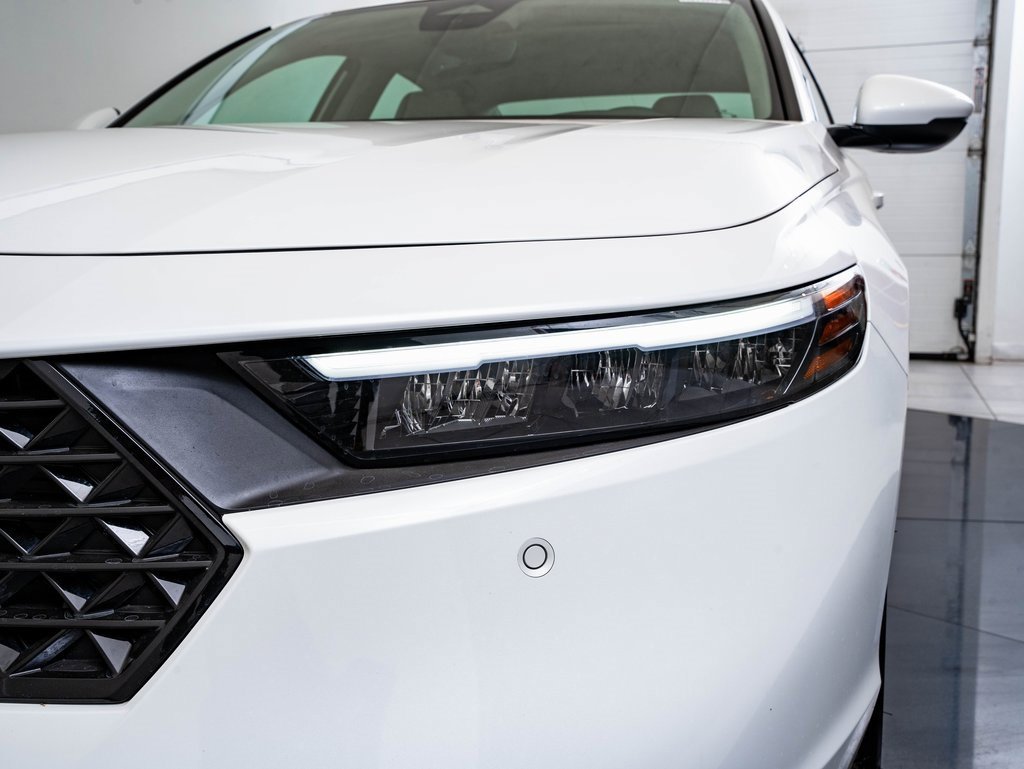 Used 2025 Honda Accord Touring image 15