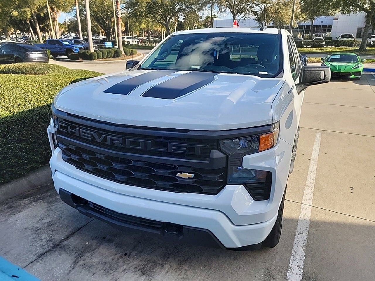 Used 2022 Chevrolet Silverado 1500 Custom image 2