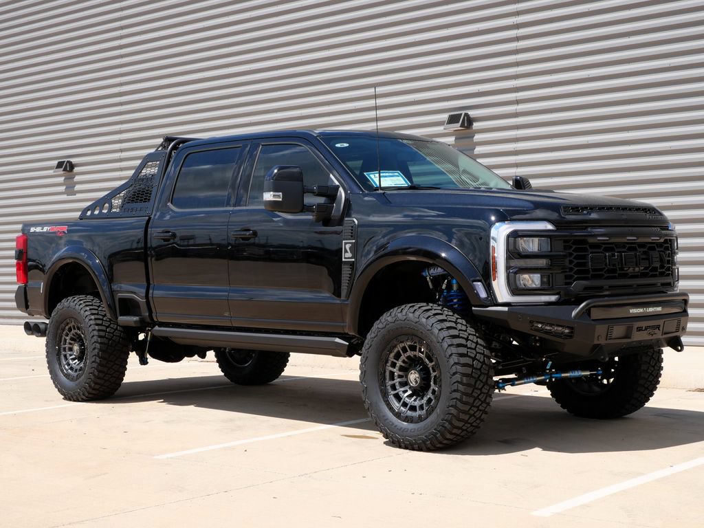 New 2026 Ford F250 Lariat w/ Black Appearance Package