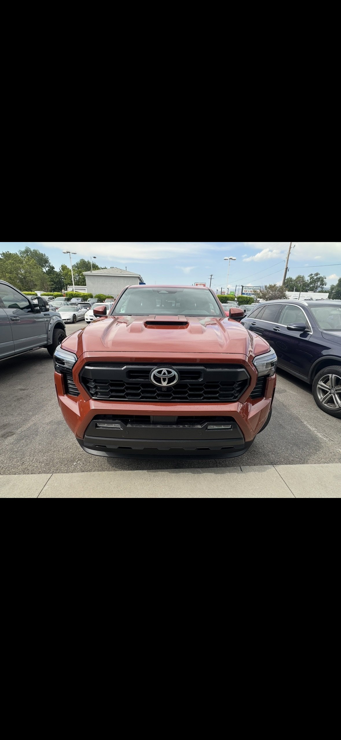 Used 2025 Toyota Tacoma TRD Sport image 4