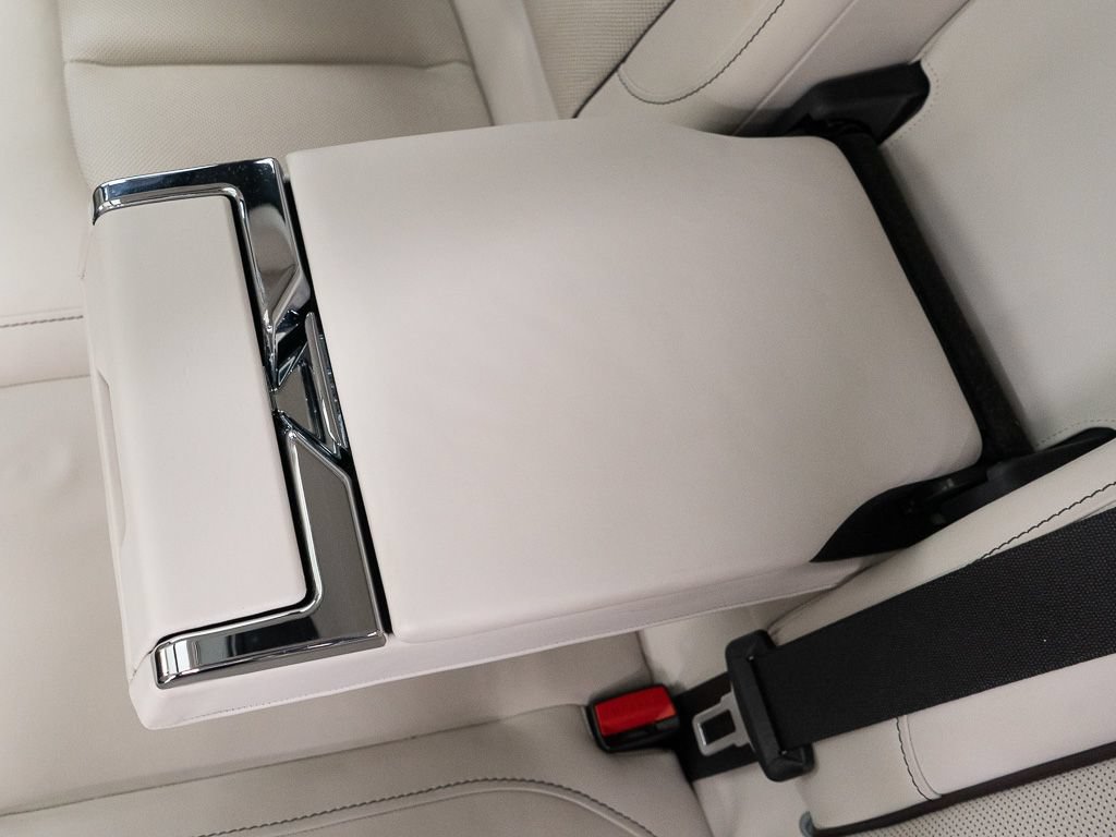 Certified 2019 Rolls-Royce Cullinan AWD/4WD image 26