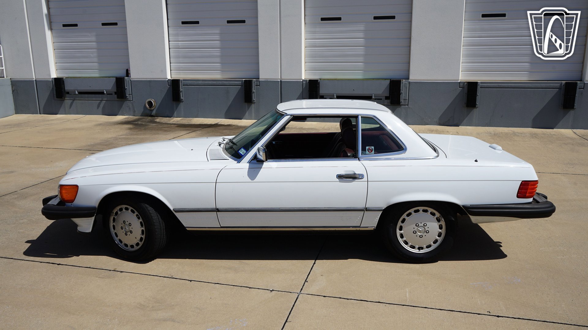 Used 1989 Mercedes-Benz 560 SL image 5