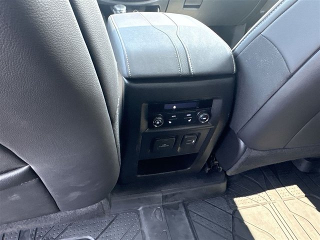 Certified 2022 Chevrolet Traverse Premier w/ Redline Edition FWD image 22