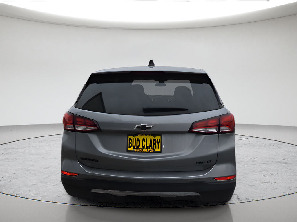 Used 2024 Chevrolet Equinox LT w/ LPO, Blackout Package AWD/4WD image 4