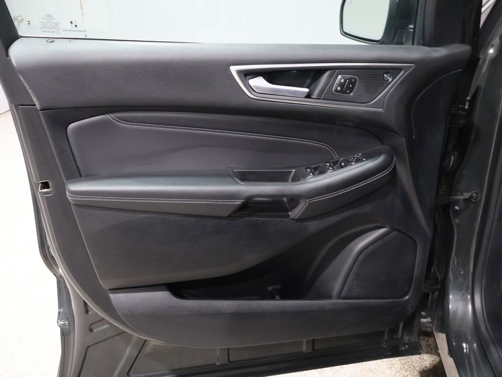 Used 2024 Ford Edge Titanium w/ Equipment Group 301A image 13