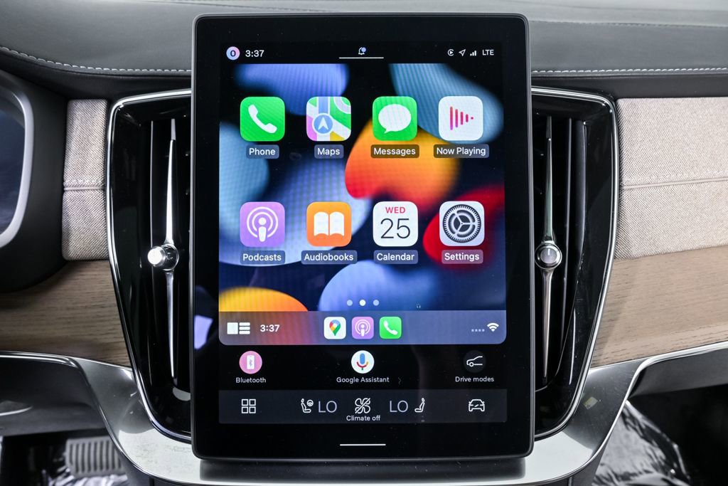 Certified 2026 Volvo XC90 B6 Plus w/ Protection Package Premier image 18