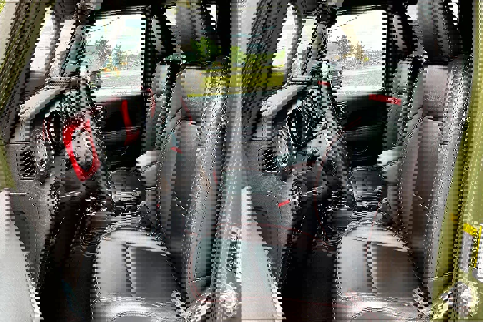 Used 2021 Jeep Wrangler Unlimited Rubicon AWD/4WD image 8