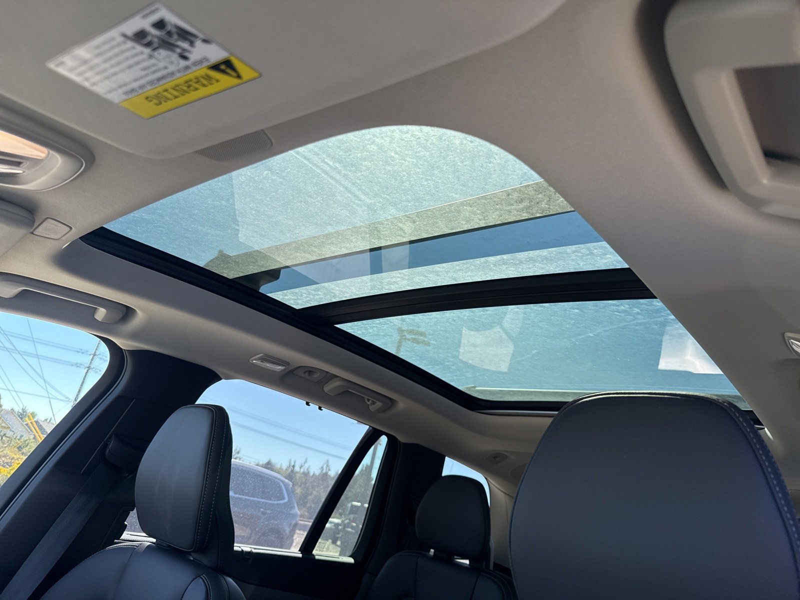 Used 2025 Volvo XC90 T8 Ultra w/ Protection Package Premier image 29